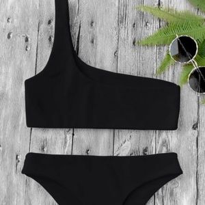 Black one shoulder bikini